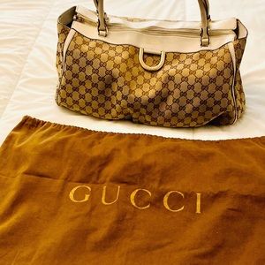 ❤️❤️❤️SOLD❤️❤️❤️Gucci Gold D-Ring Bag